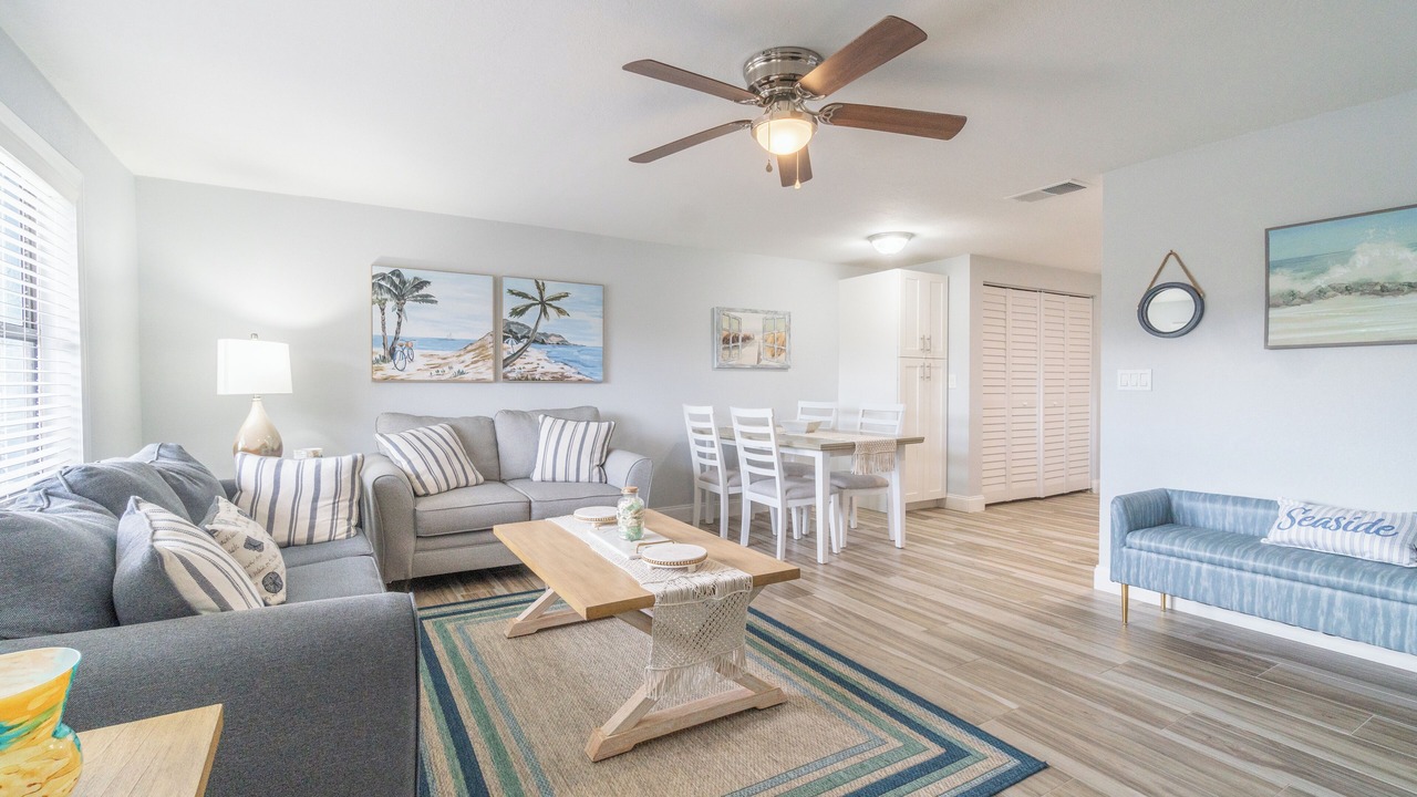 Photo of Livingroom in Naples Park