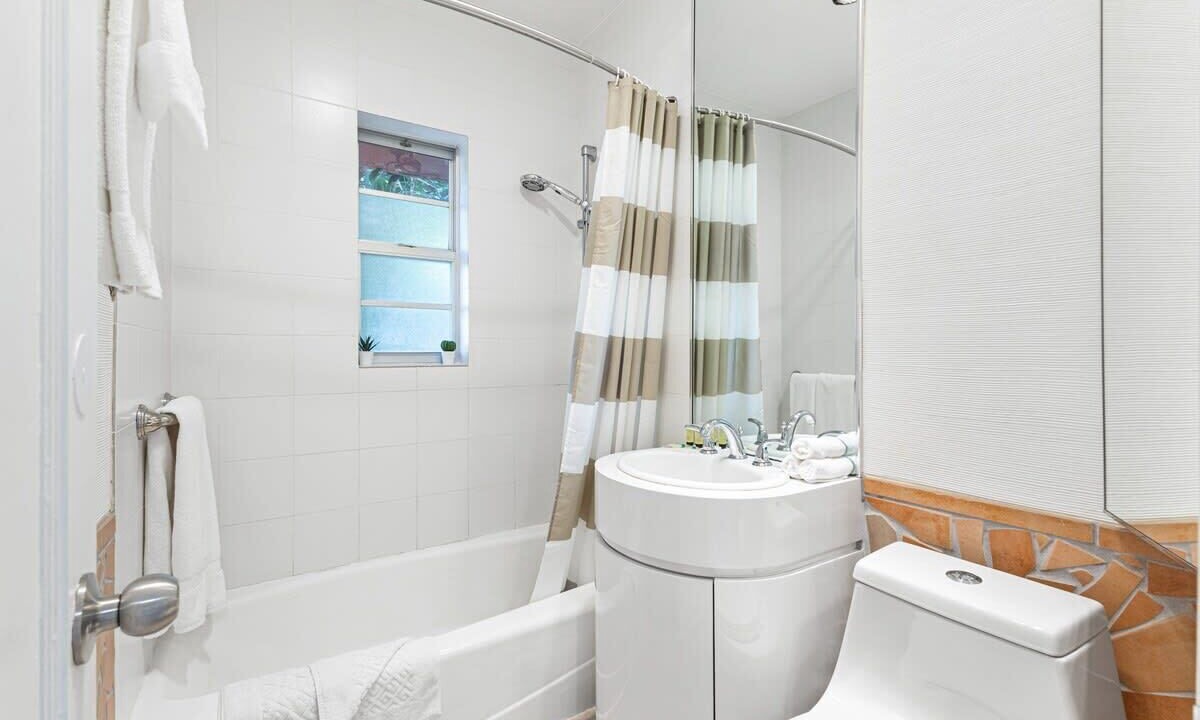 Photo of Bathroom in Victoria Park
