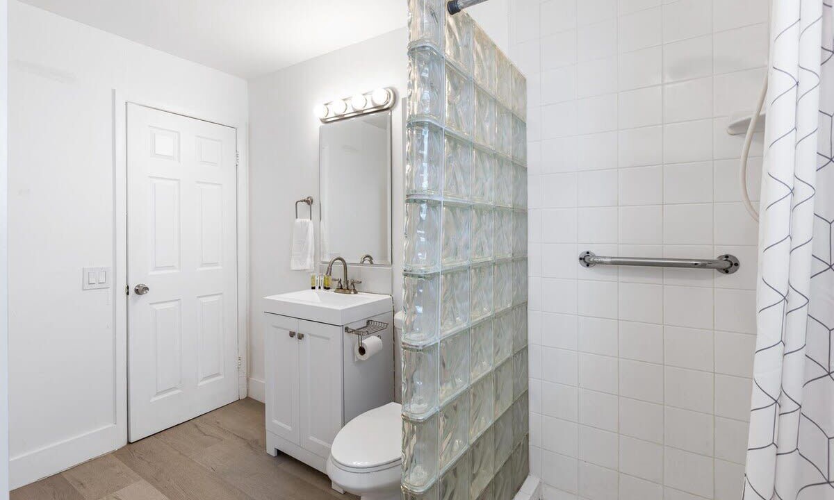 Photo of Bathroom in Victoria Park