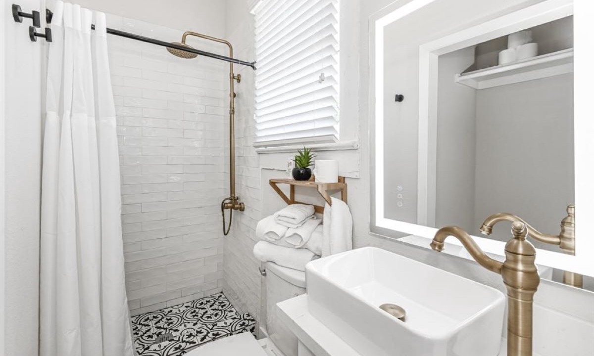 Photo of Bathroom in Galveston