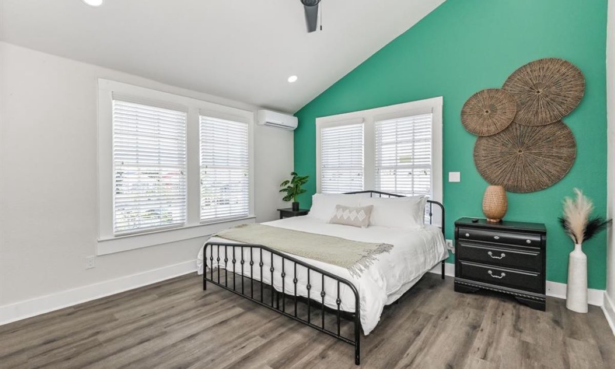 Photo of Bedroom in Galveston