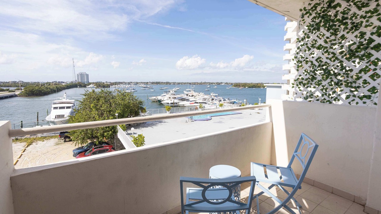 Photo of Patio Balcony in North Bay Village