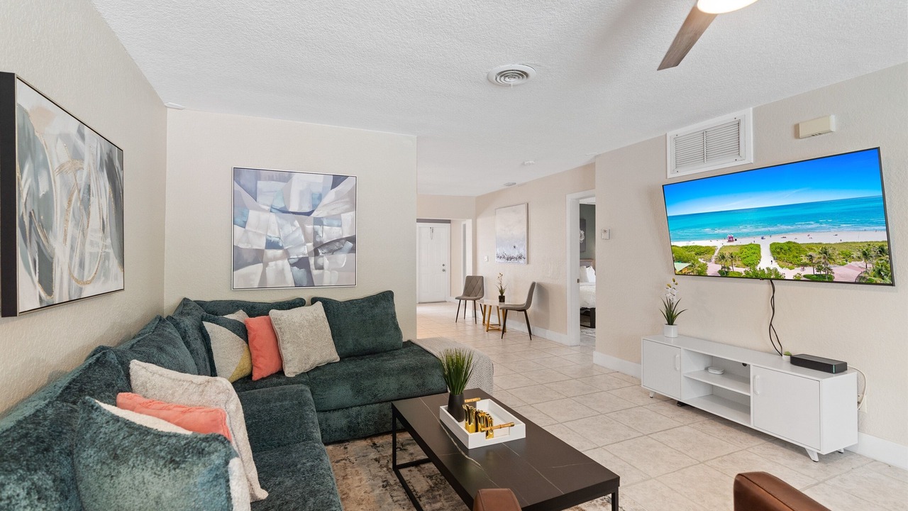 Photo of Livingroom in Coral Ridge Isles