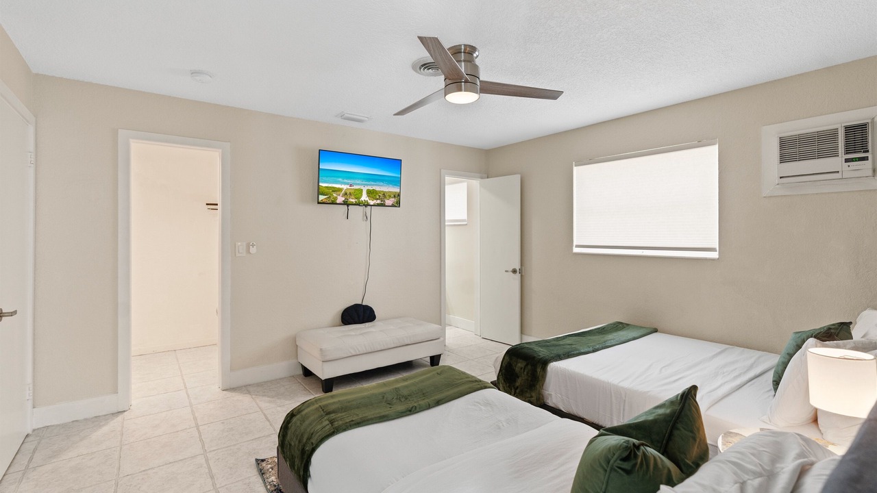 Photo of Bedroom in Coral Ridge Isles