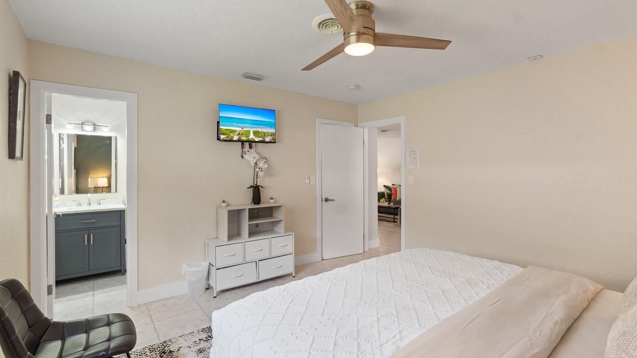 Photo of Bedroom in Coral Ridge Isles