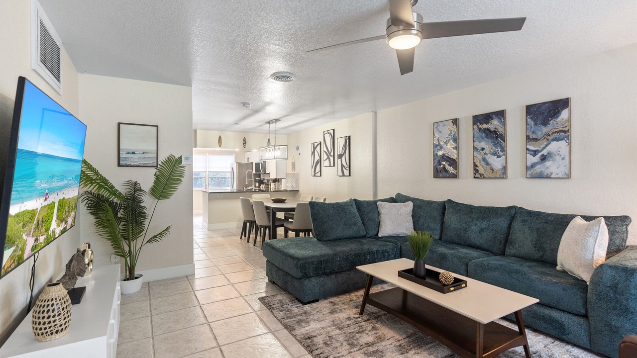 Photo of Livingroom in Coral Ridge Isles
