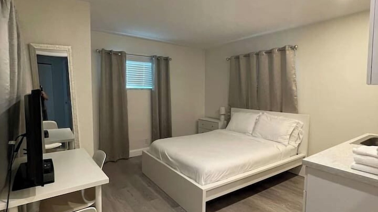 Photo of Bedroom in Pompano Beach