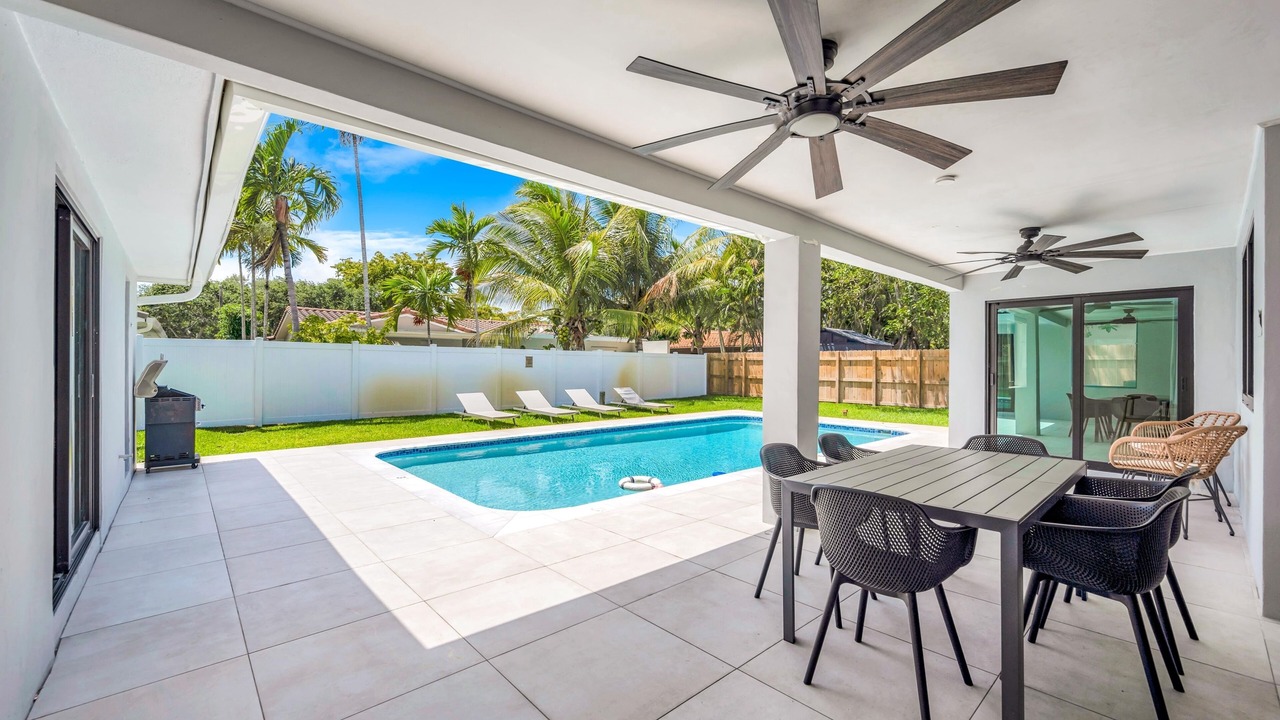 Photo of Outdoor in Emerald Hills