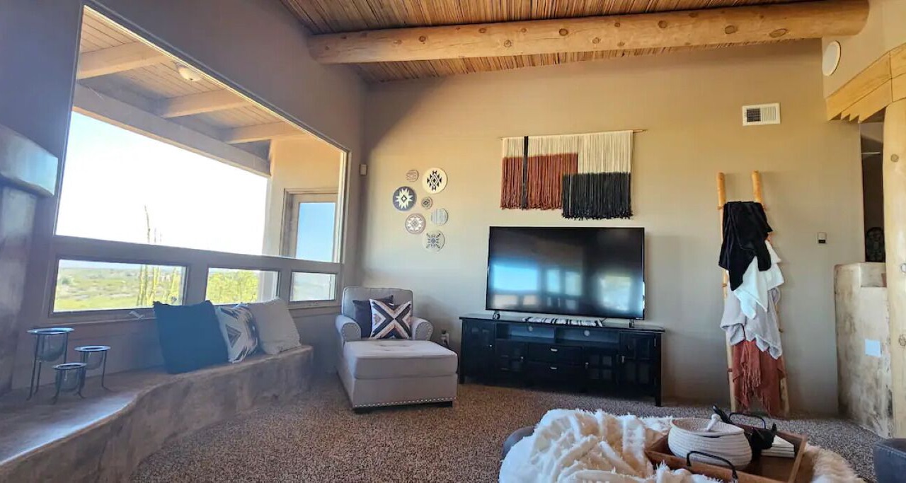 Photo of Livingroom in Truth or Consequences