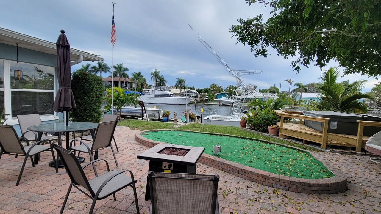 Photo of Others in Cocoa Isles