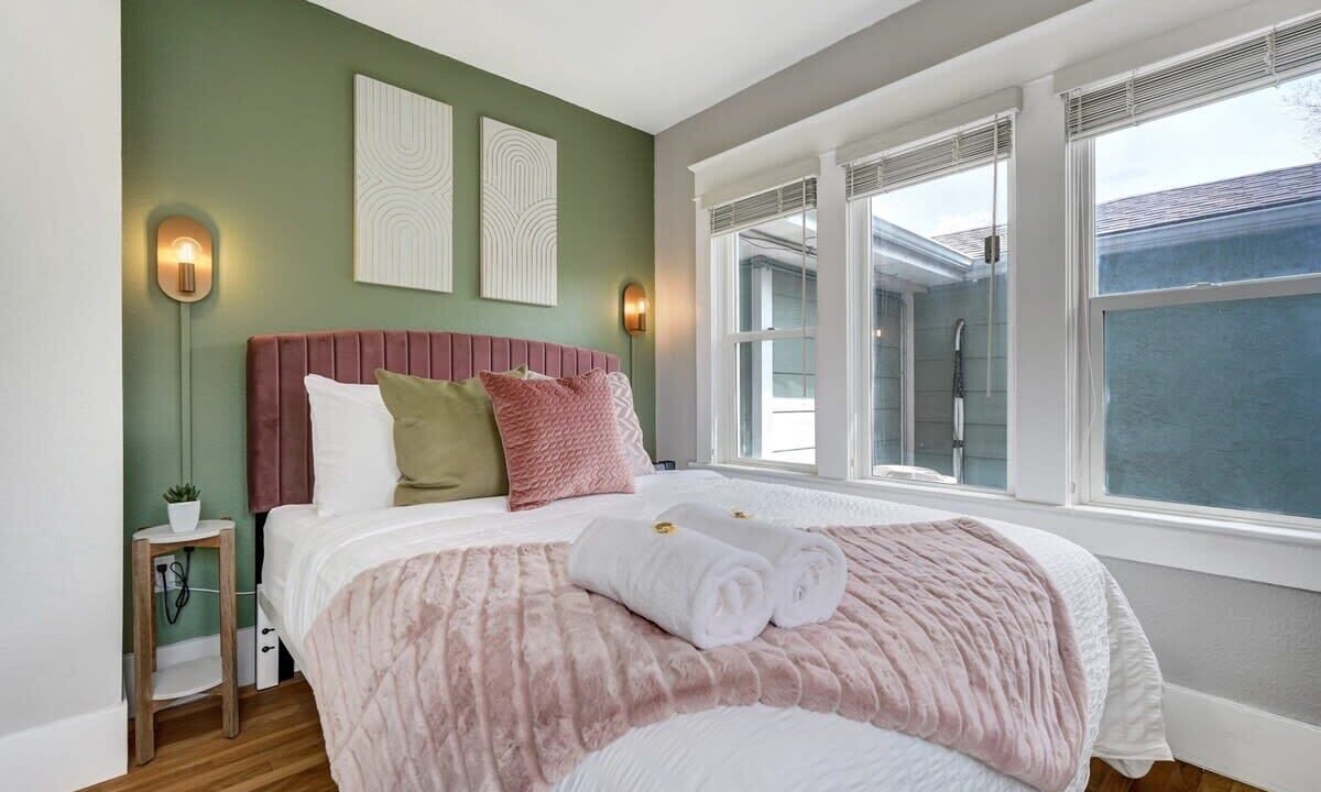 Photo of Bedroom in Central Colorado Springs