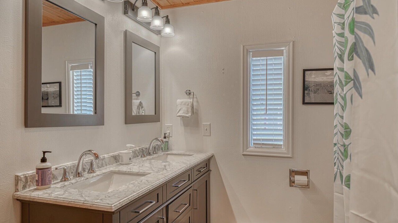 Photo of Bathroom in Leadville North