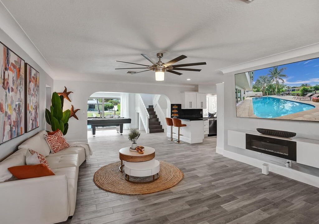 Photo of Livingroom in Deerfield Beach