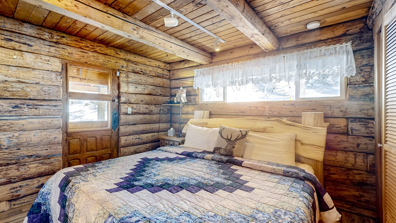 Photo of Bedroom in Taos Ski Valley