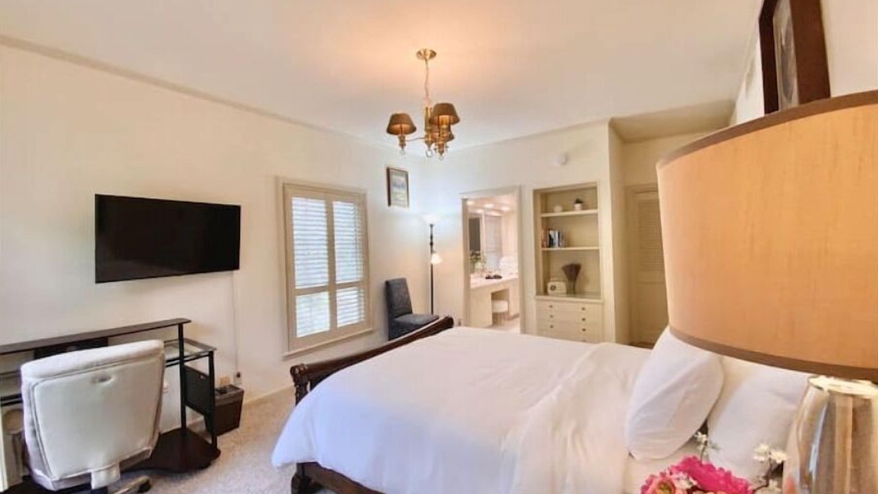 Photo of Bedroom in Oak Park - Northwood