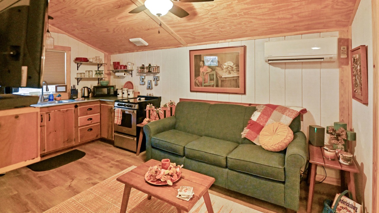 Photo of Livingroom in Fredericksburg