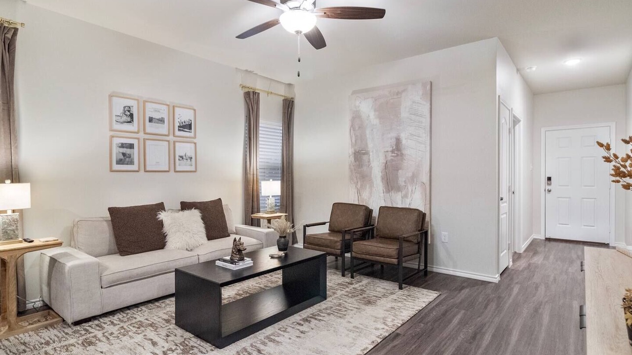 Photo of Livingroom in Longview