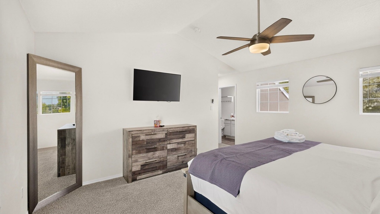 Photo of Bedroom in Tres Placitas