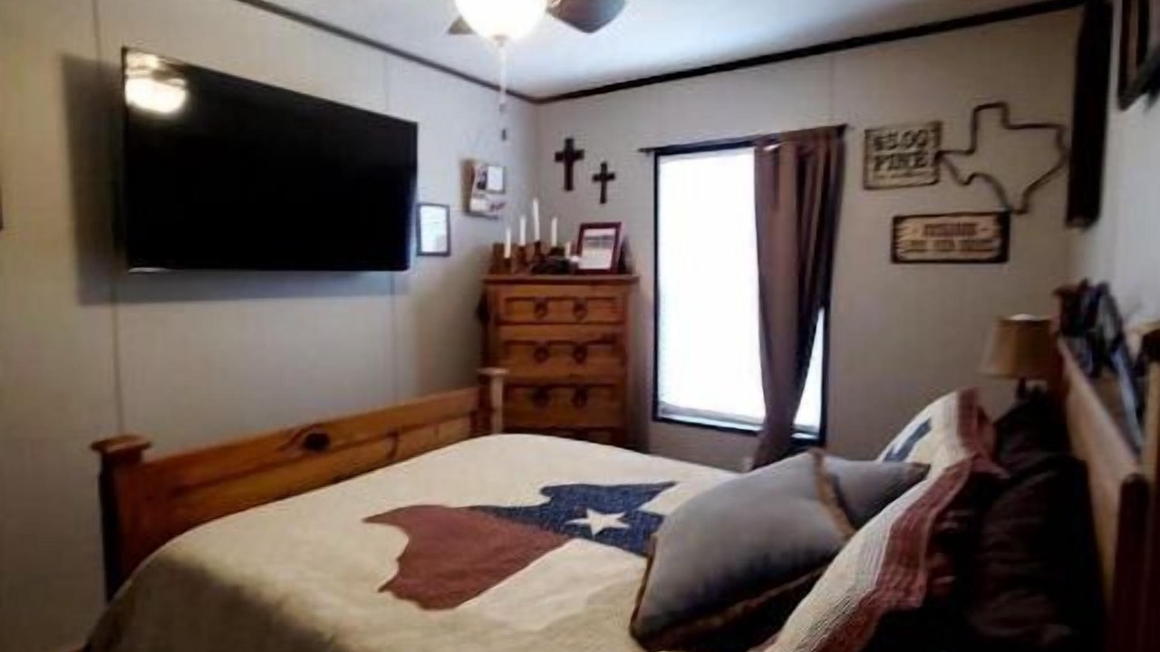 Photo of Bedroom in Denison