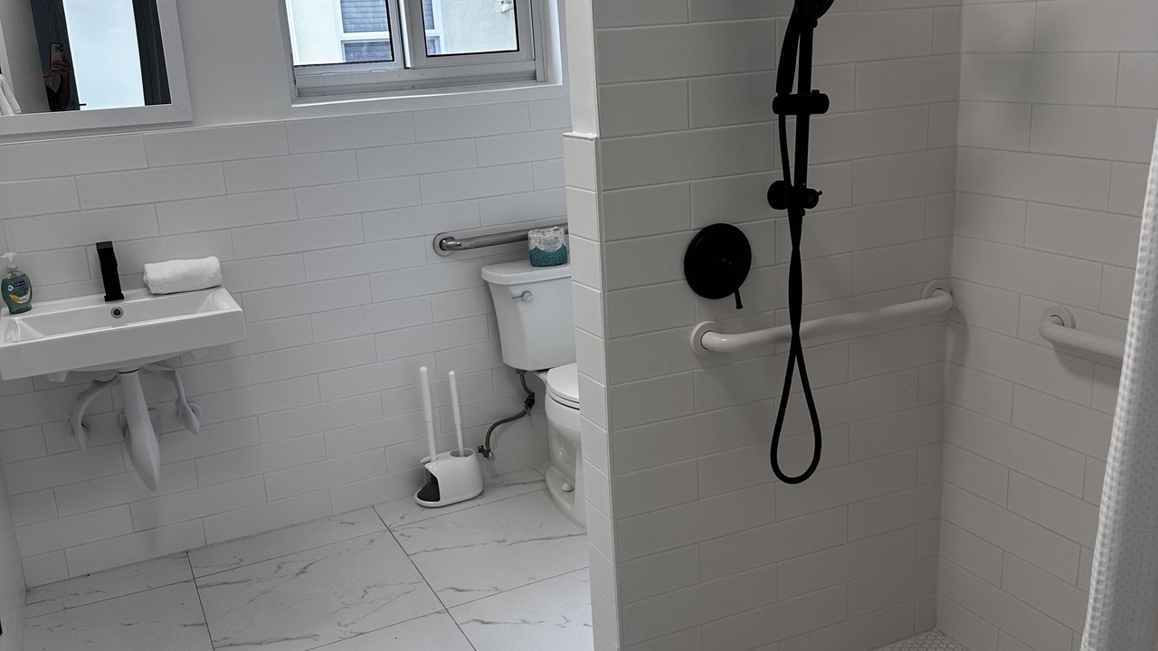 Photo of Bathroom in Lauderdale-by-the-Sea