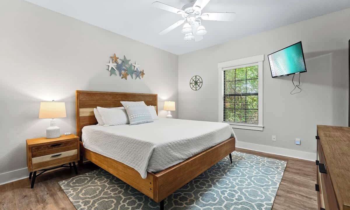 Photo of Bedroom in Emerald Waters Village