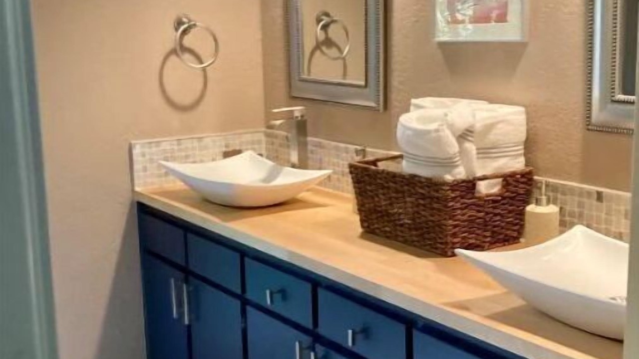 Photo of Bathroom in Annetta North
