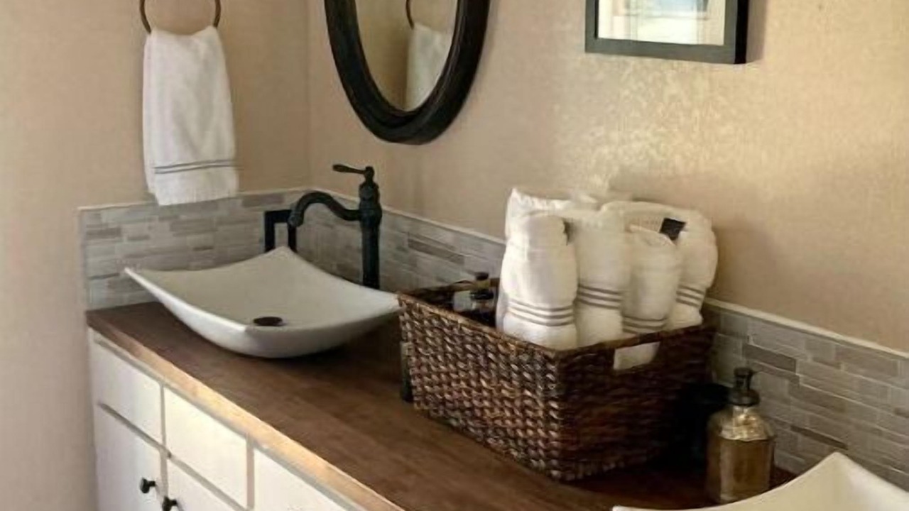 Photo of Bathroom in Annetta North