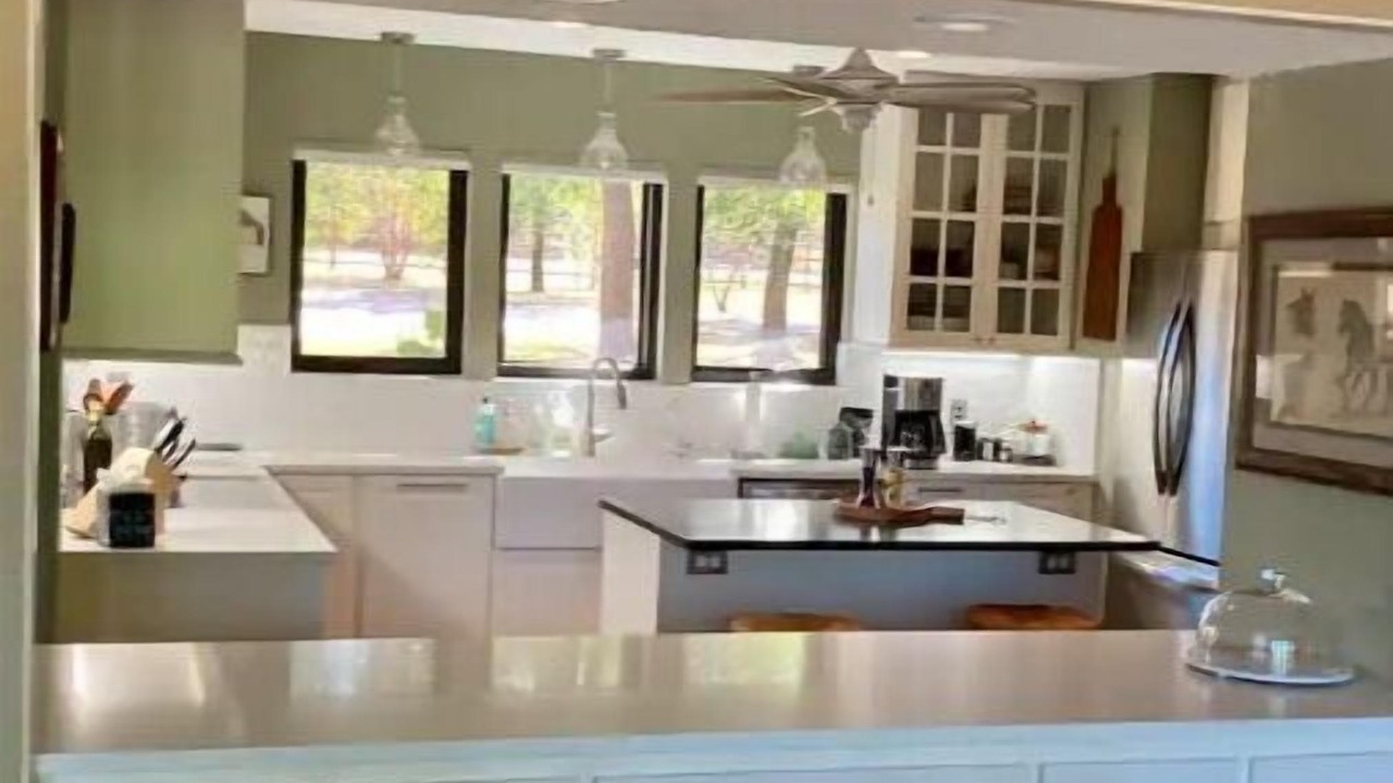 Photo of Kitchen in Annetta North