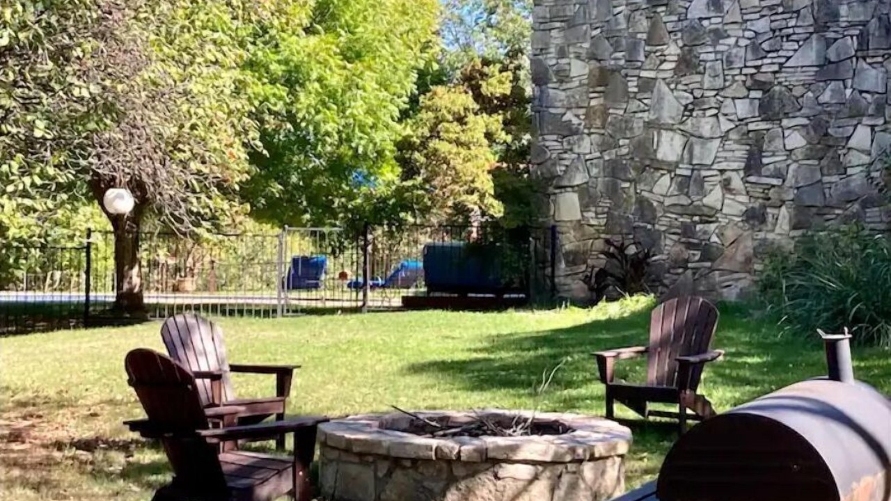 Photo of Outdoor in Annetta North