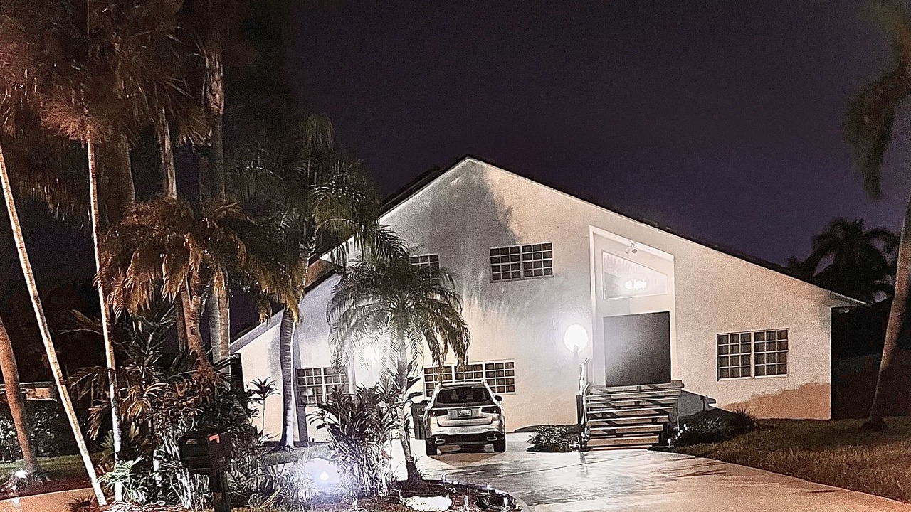 Photo of Outdoor in Tamiami