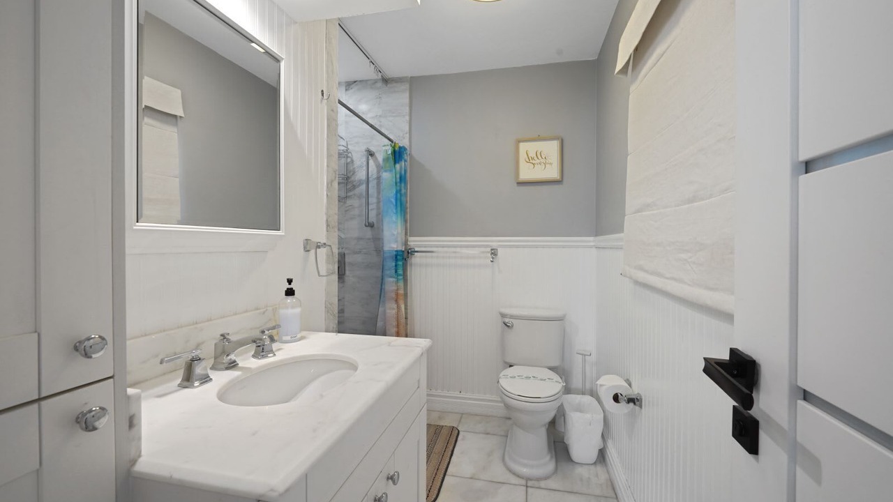 Photo of Bathroom in Coral Ridge Isles