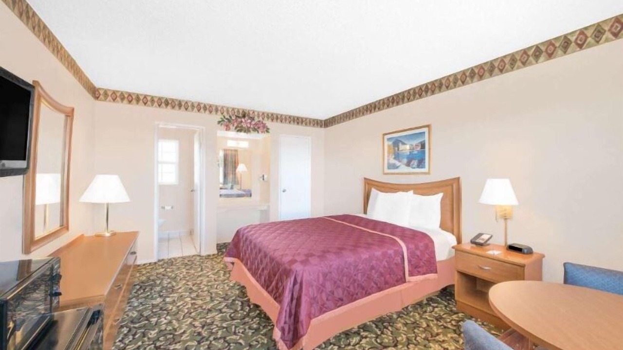 Photo of Bedroom in Pecos
