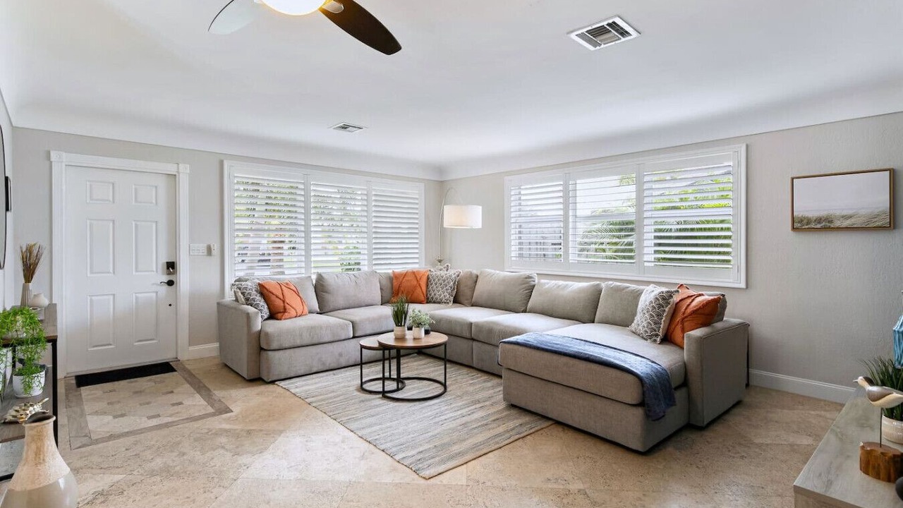 Photo of Livingroom in Coral Ridge Isles
