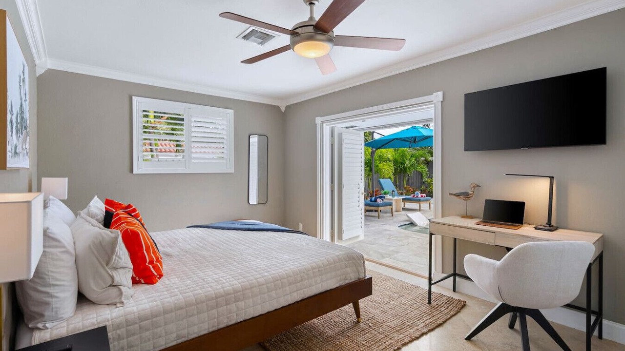 Photo of Bedroom in Coral Ridge Isles