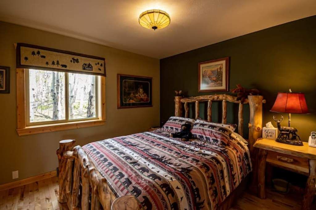 Photo of Bedroom in Michigan Hill
