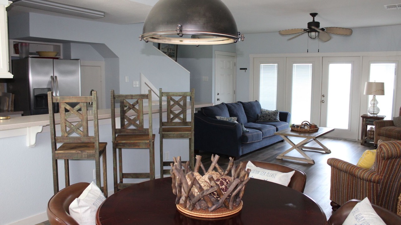 Photo of Livingroom in Port Mansfield