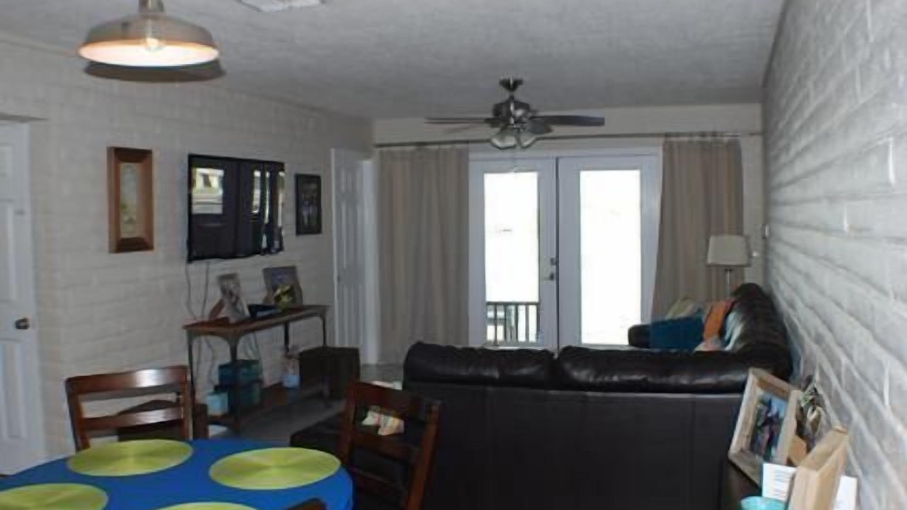Photo of Livingroom in Port Mansfield