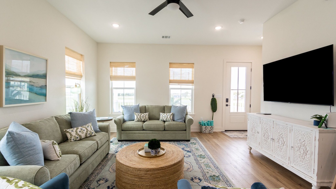 Photo of Livingroom in Crash Boat Basin