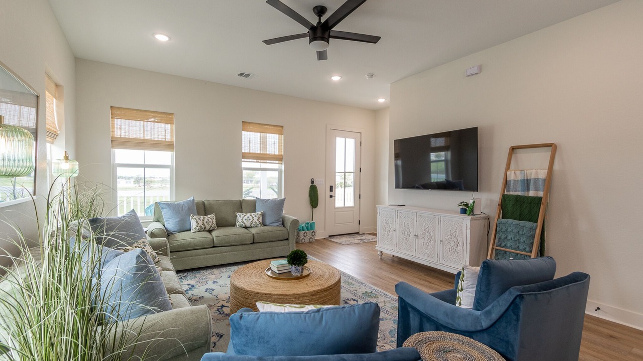 Photo of Livingroom in Crash Boat Basin