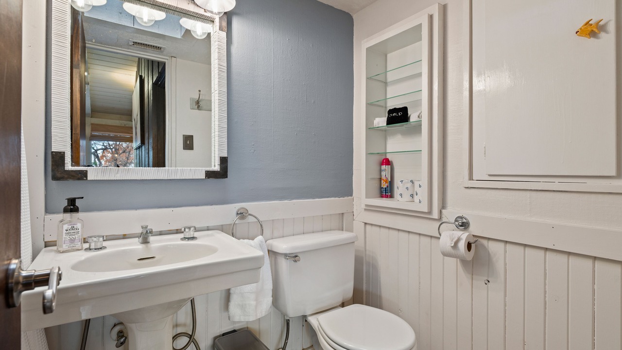 Photo of Bathroom in Pottsboro