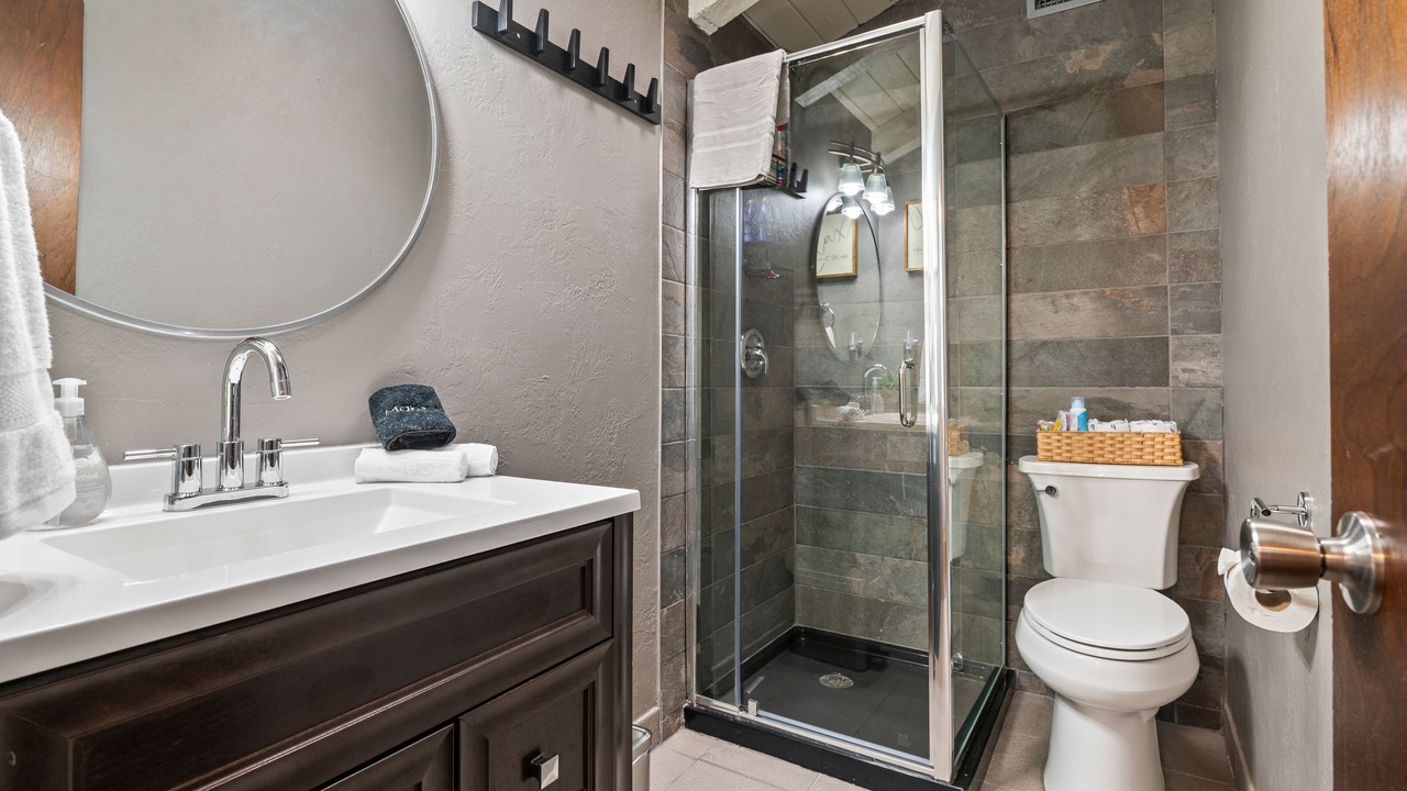 Photo of Bathroom in Pottsboro