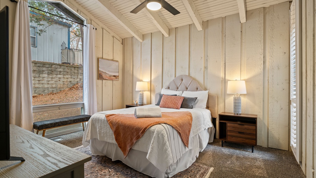 Photo of Bedroom in Pottsboro