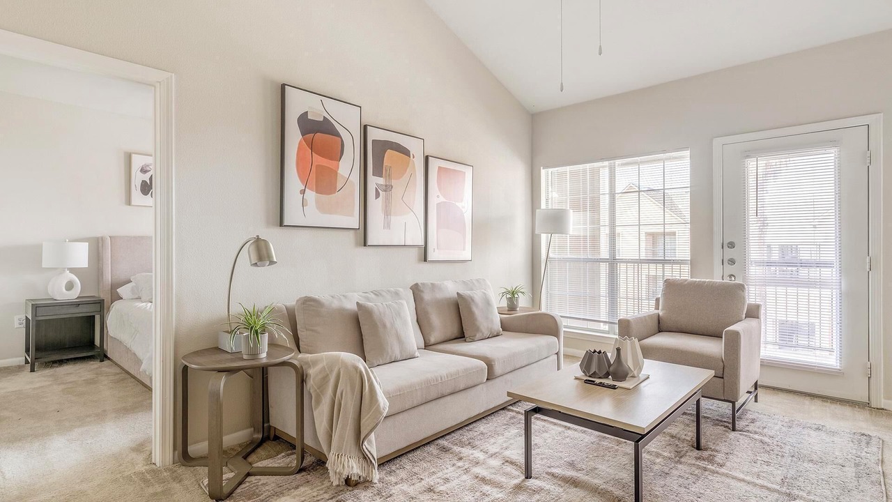 Photo of Livingroom in Southbelt/Ellington