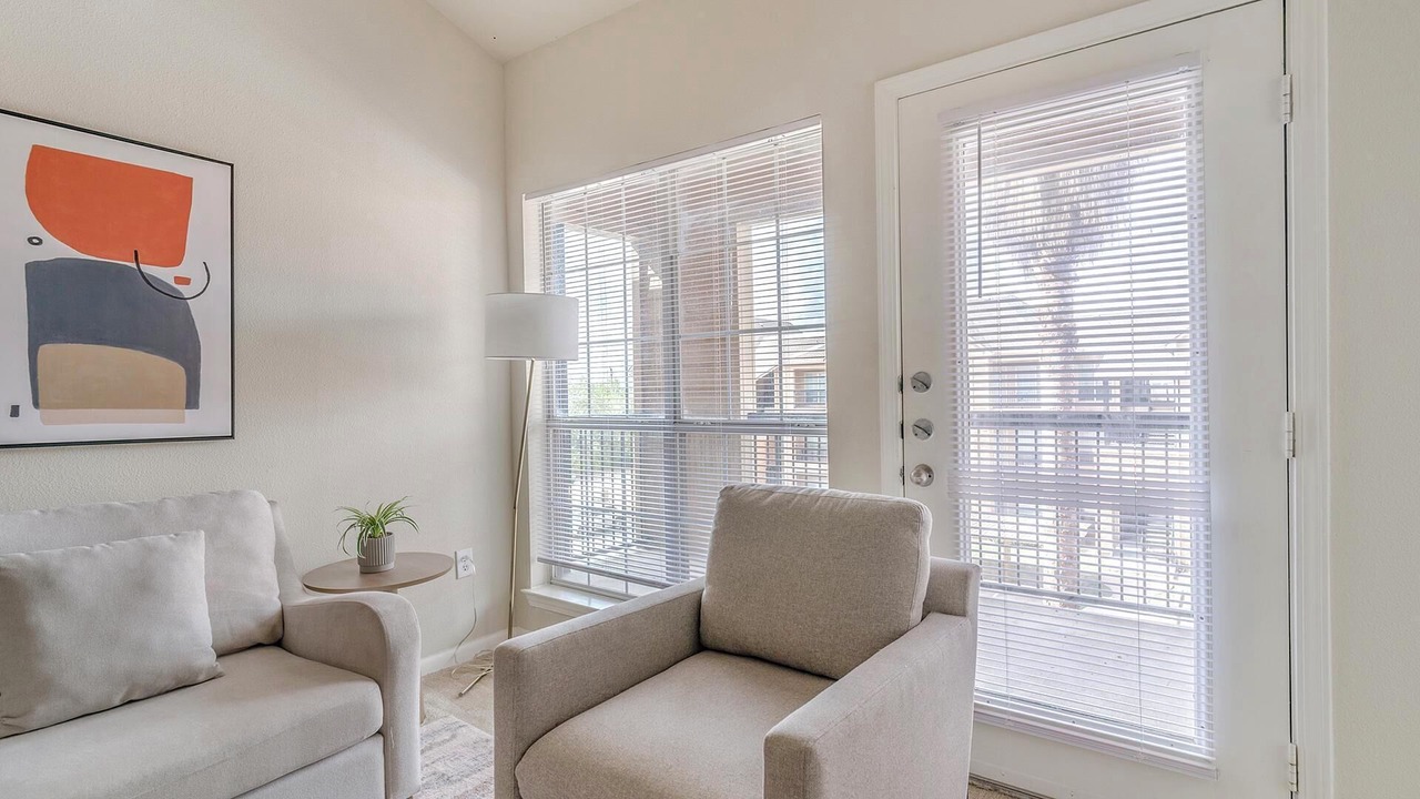 Photo of Livingroom in Southbelt/Ellington