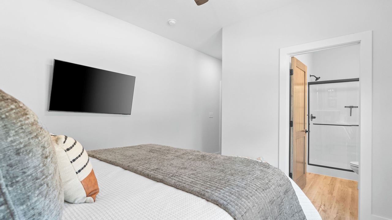Photo of Bedroom in Hollister
