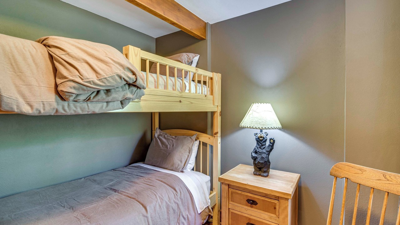 Photo of Bedroom in Indian Mountain