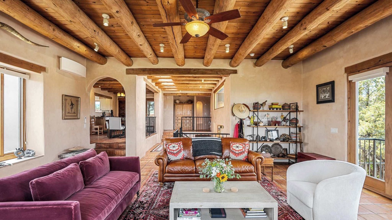 Photo of Livingroom in Tesuque Hills