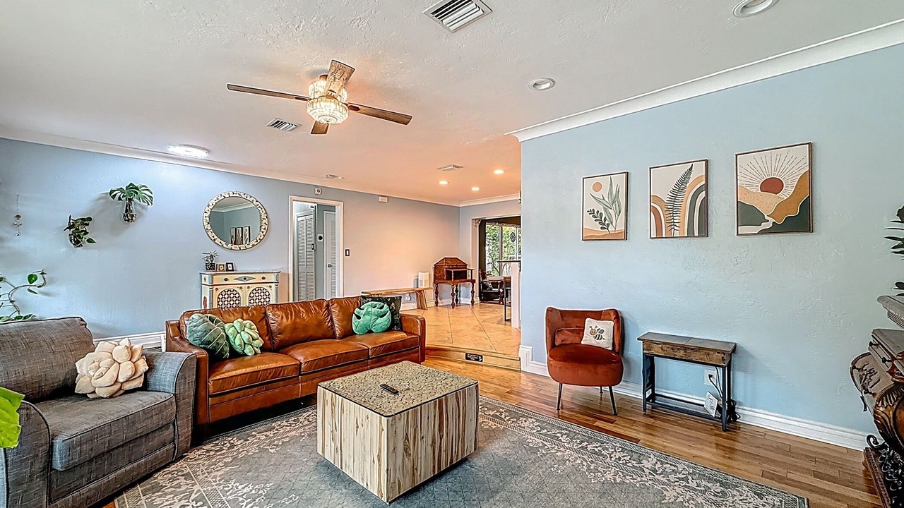 Photo of Livingroom in Riverland Village