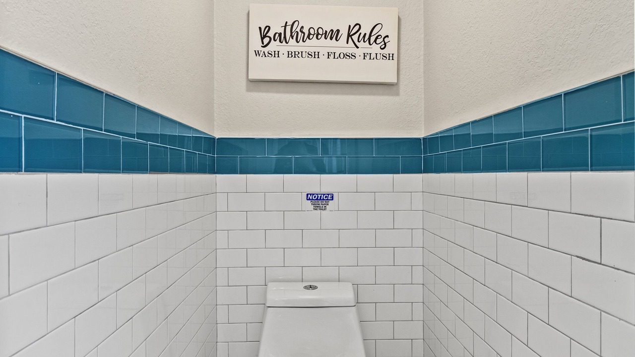 Photo of Bathroom in Hollywood Lakes
