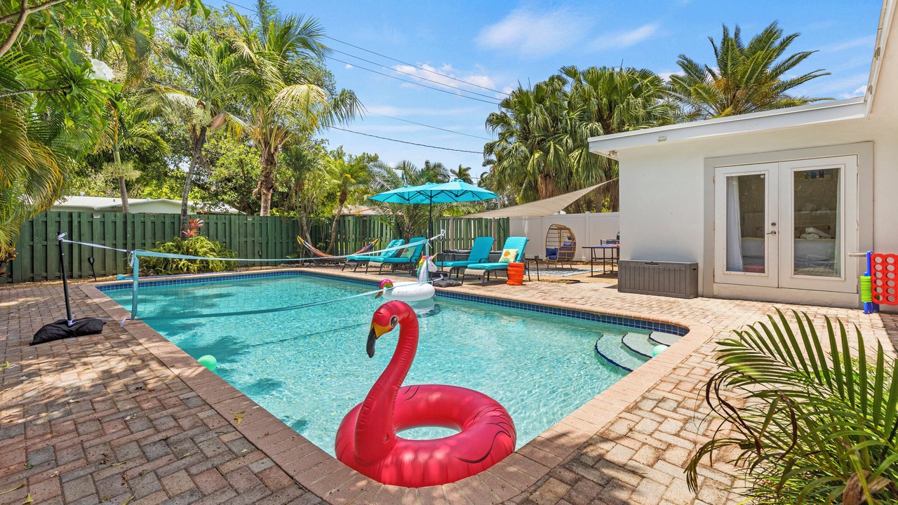 Photo of Outdoor in Hollywood Lakes